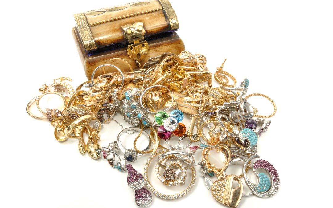 Discovering the Gems: A Guide for Estate Jewelry Buyers in NYC