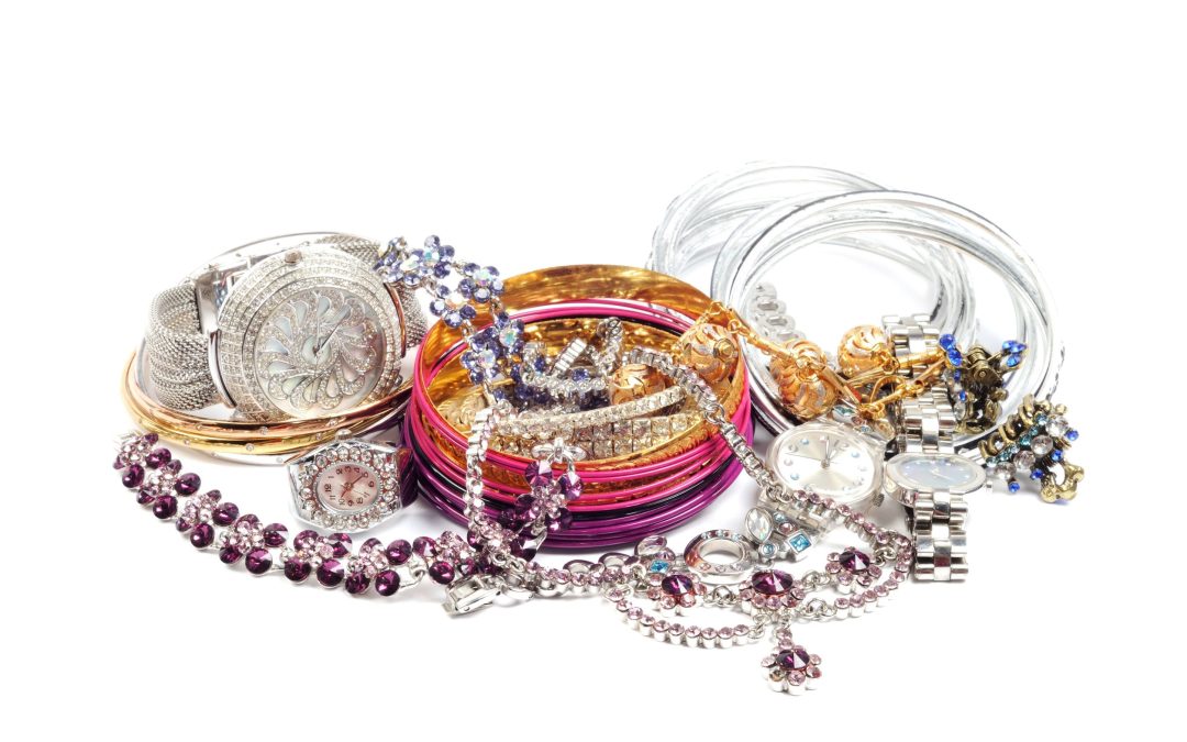 Transform your look with authentic pieces from local vintage jewelry sellers in Bethesda, MD